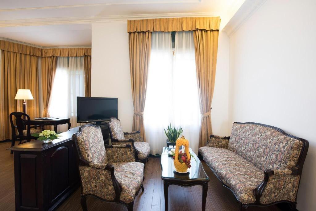 Hoa Binh Hotel Hanoi Dış mekan fotoğraf
